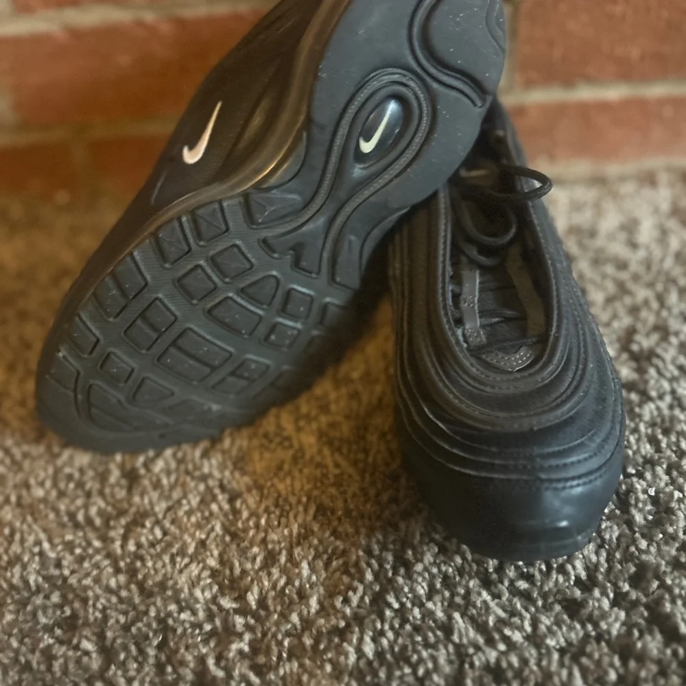 Nike Black Air Max 97 Sneakers Sleek Design